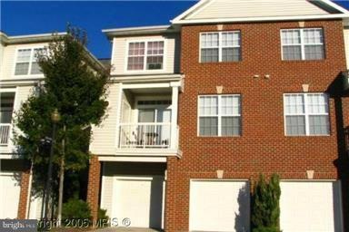 13040 Cabin Creek Rd, Herndon, VA 20171 - photo 1