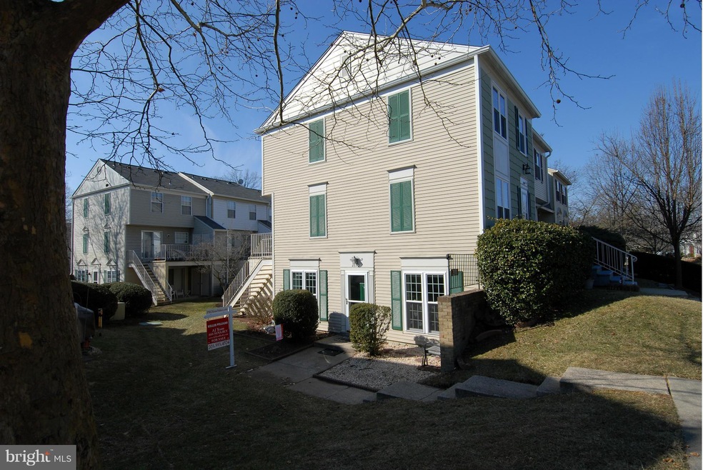 2870 Madeira Ct unit 19-5, Woodbridge, VA 22192 - photo 1