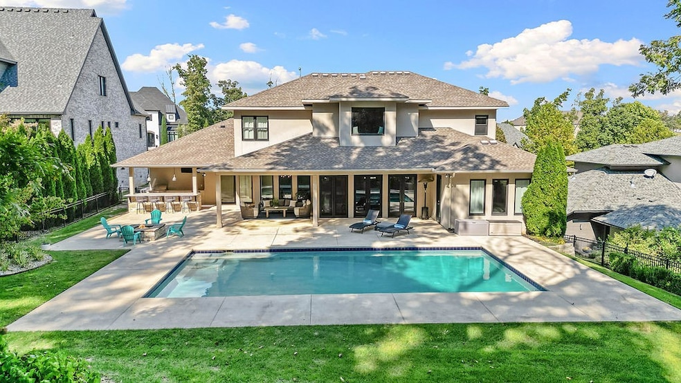 Pending $1,650,000 • Co-Listing Agent