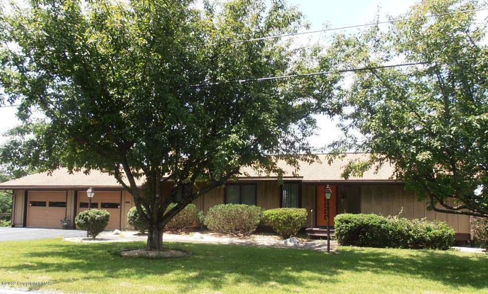 176 Stroudsmoor Rd, Stroudsburg, PA 18360 - photo 1