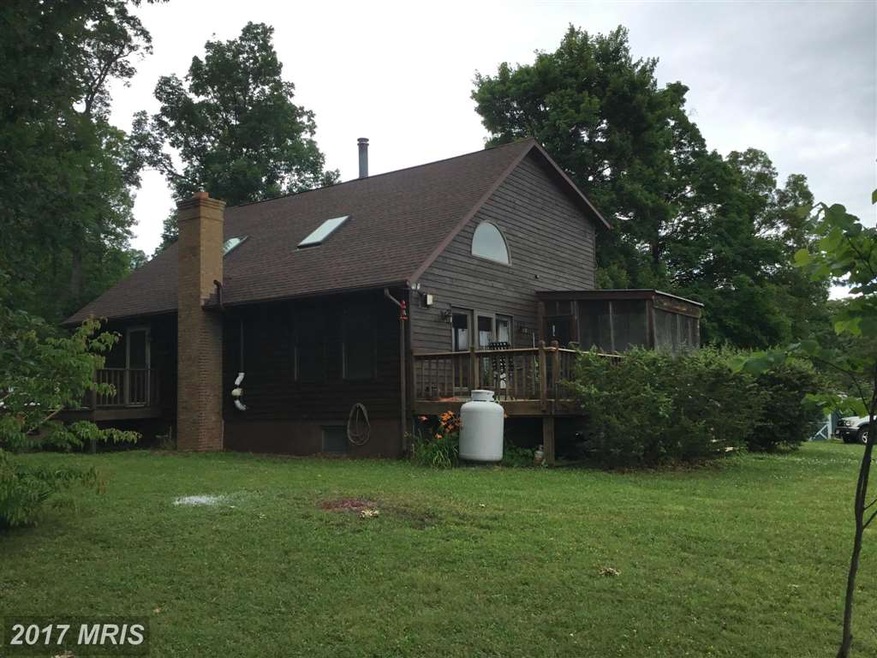 1204 N Timber Ridge Rd, Cross Junction, VA 22625 - photo 1