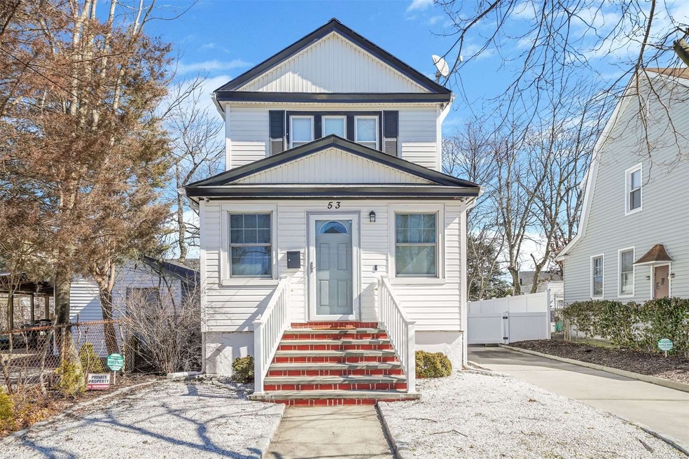 53 Berkley St, Valley Stream, NY 11581 - photo 1