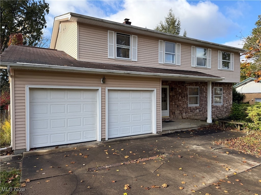 907 Shady Ln NE, Warren, OH 44484 - photo 1