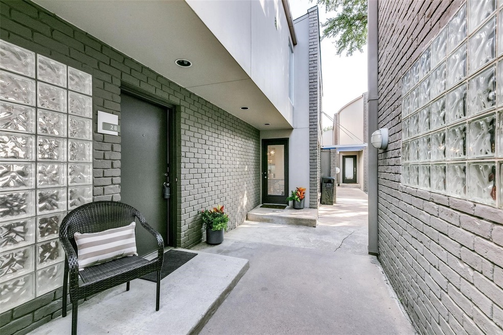 4231 Travis St unit 28, Dallas, TX 75205 - photo 1