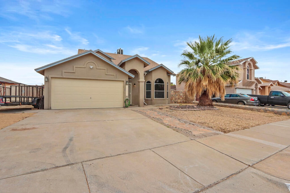 14312 Desert Sunset Dr, Horizon City, TX 79928 - photo 1