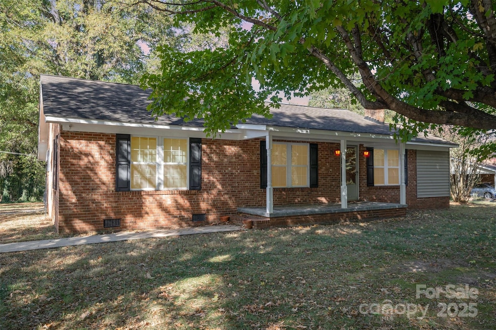 For Sale $225,000 • Co-Listing Agent