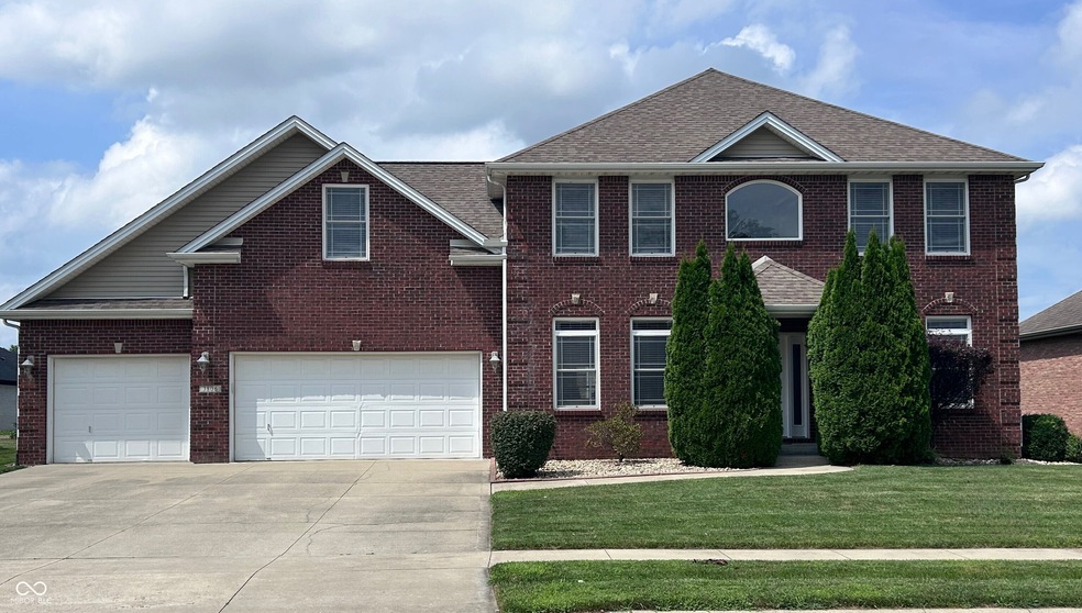 3806 Sycamore Bend Way S, Columbus, IN 47203 - photo 1