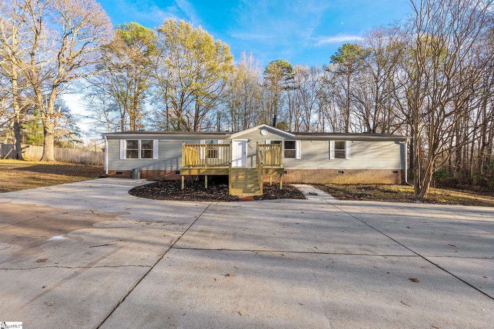 363 Goldsmith Rd, Simpsonville, SC 29681 - photo 1