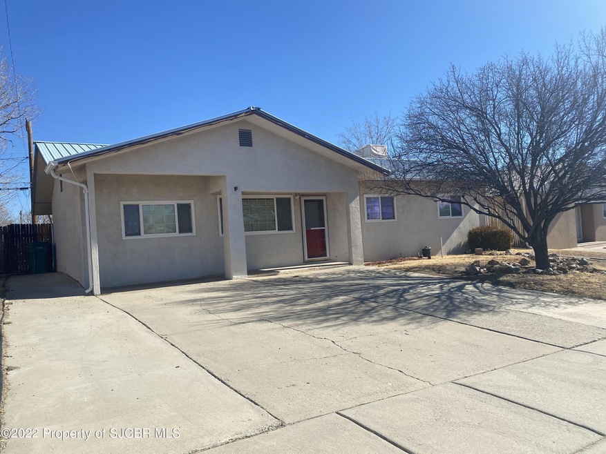 3708 Sierra Vista Dr, Farmington, NM 87402 - photo 1
