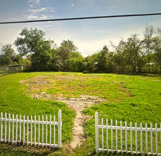 720 Galveston St, Orange, TX 77630 - photo 1