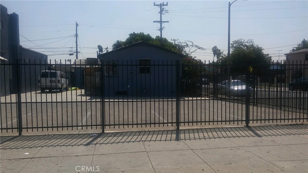 7428 S Broadway, Los Angeles, CA 90003 - photo 1