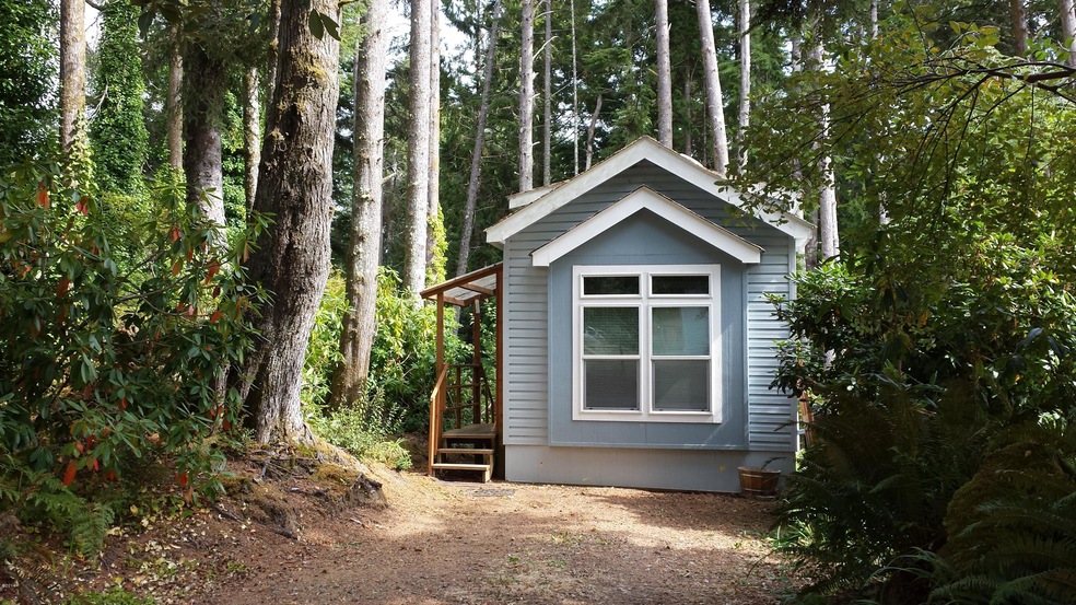 452 SE Quay Ave, Lincoln City, OR 97367 - photo 1
