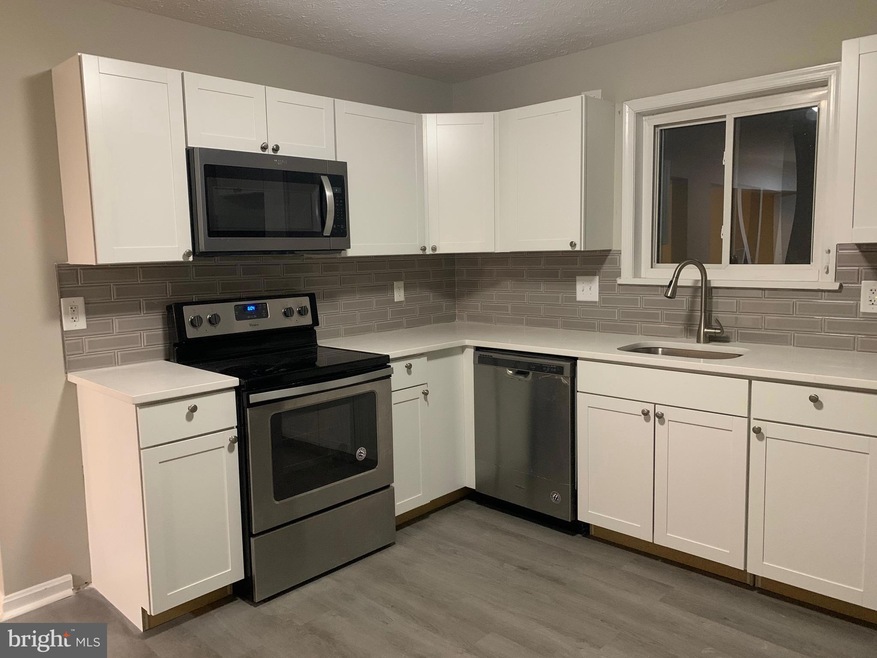 23340 Holly Hill Ln, California, MD 20619 - photo 1