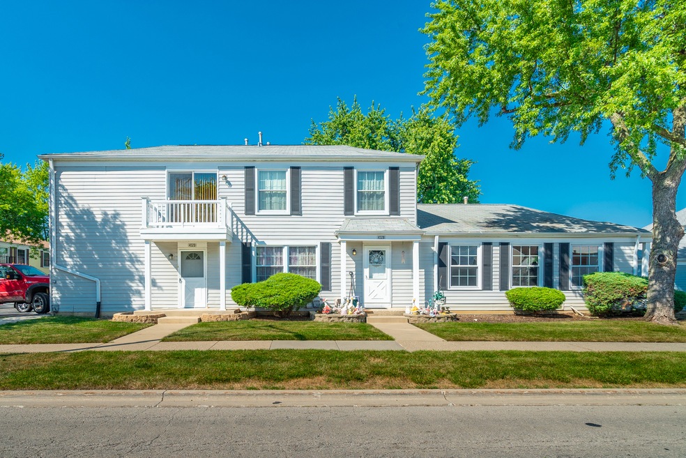 432 James Ct unit D, Glendale Heights, IL 60139 - photo 1