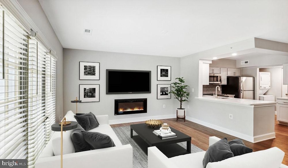 3401 38th St NW unit 2B-TWR-121, Washington, DC 20016 - photo 1