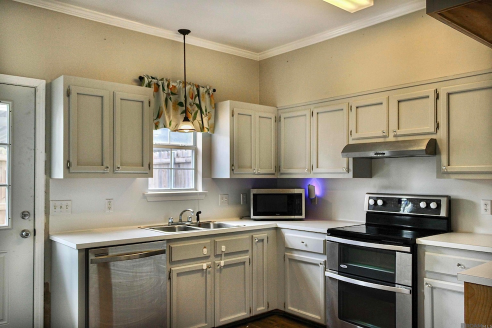 4154 Jefferson Woods Dr, Baton Rouge, LA 70809 - photo 1