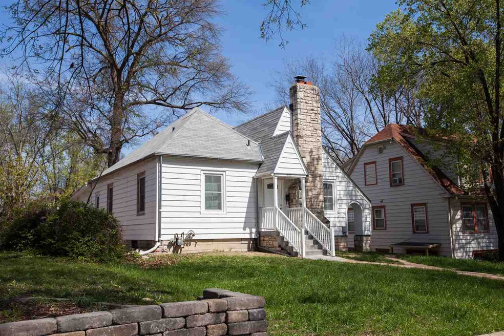 1622 Osage St, Manhattan, KS 66502 - photo 1