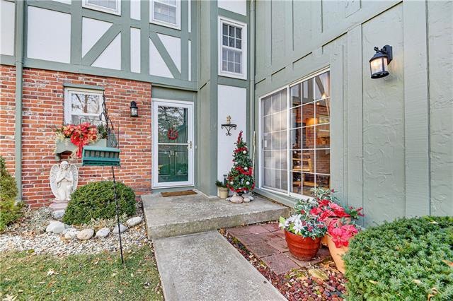 7254 Mastin St, Shawnee, KS 66203 - photo 1