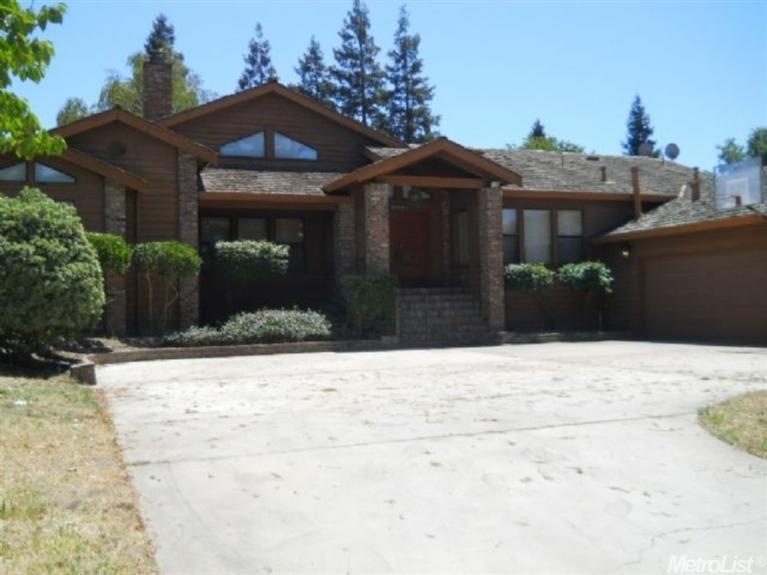 2713 Tioga Ave, Oakdale, CA 95361 - photo 1