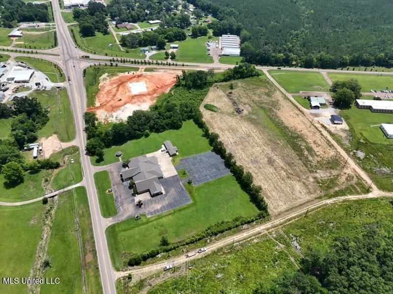 dji_fly_20240814_185340_0085_17496615671