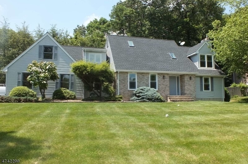 15 Braemar Ct, Byram Township, NJ 07821 - photo 1