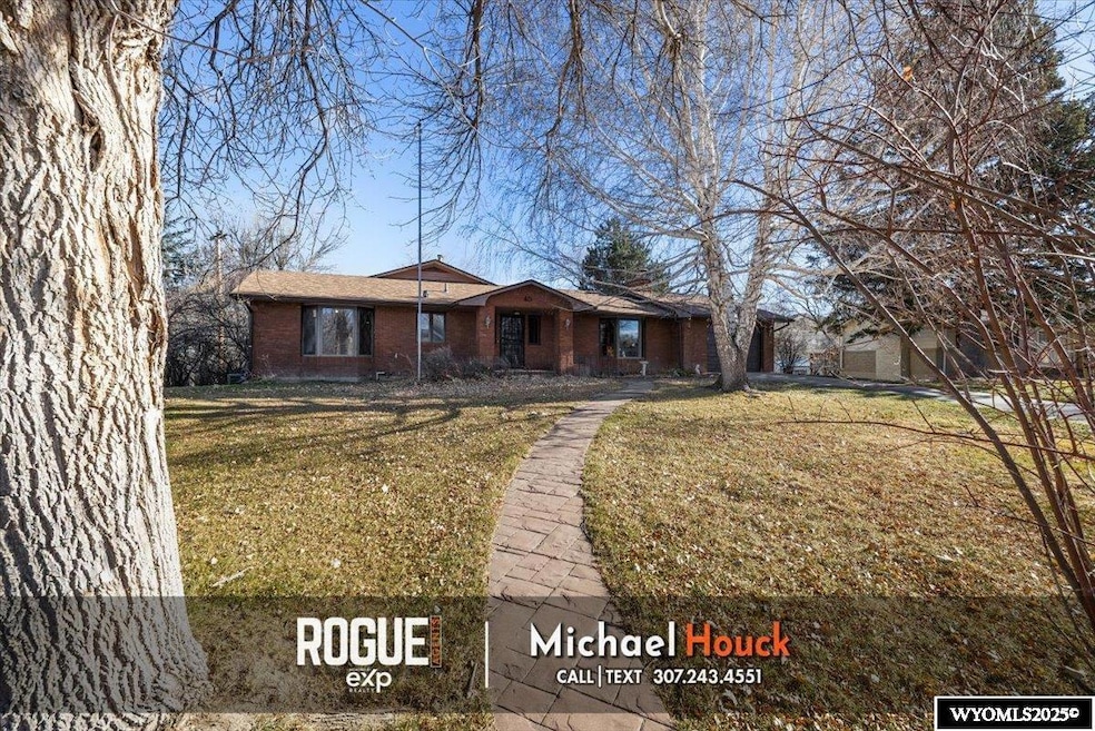 45 Mesa Verde Dr, Glenrock, WY 82637 - photo 1
