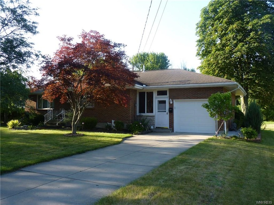 262 Warner Ave, North Tonawanda, NY 14120 - photo 1