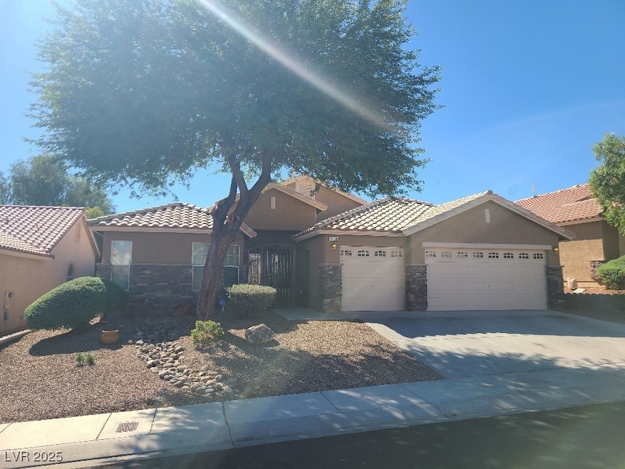 For Rent $2,400/month