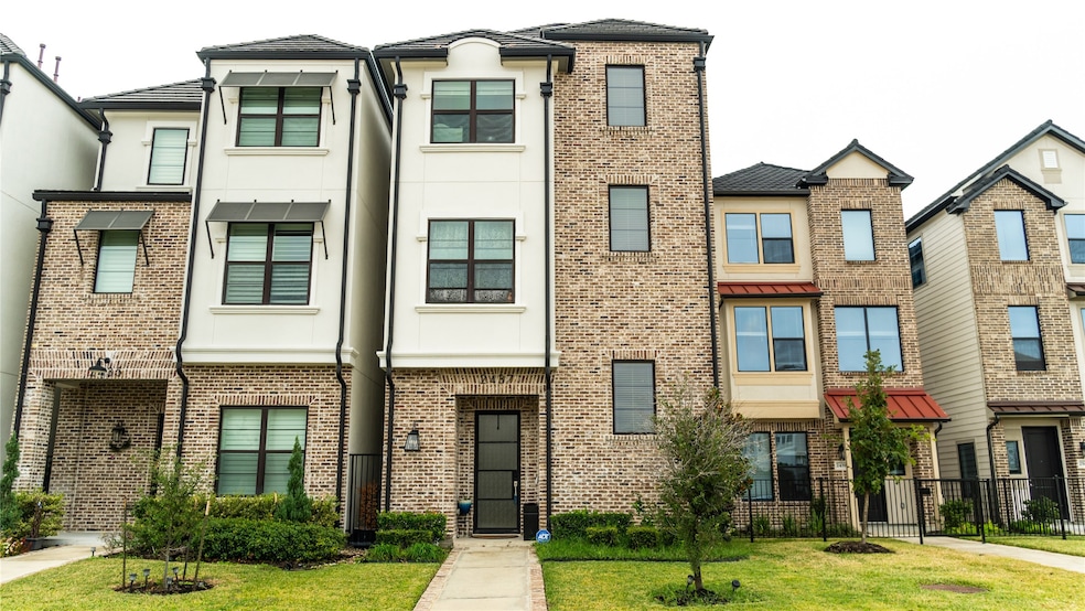 2437 Prairie Hollow Ln, Houston, TX 77077 - photo 1