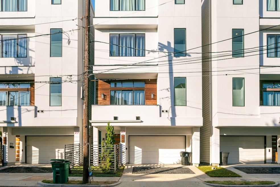 606 Oakley St, Houston, TX 77006 - photo 1