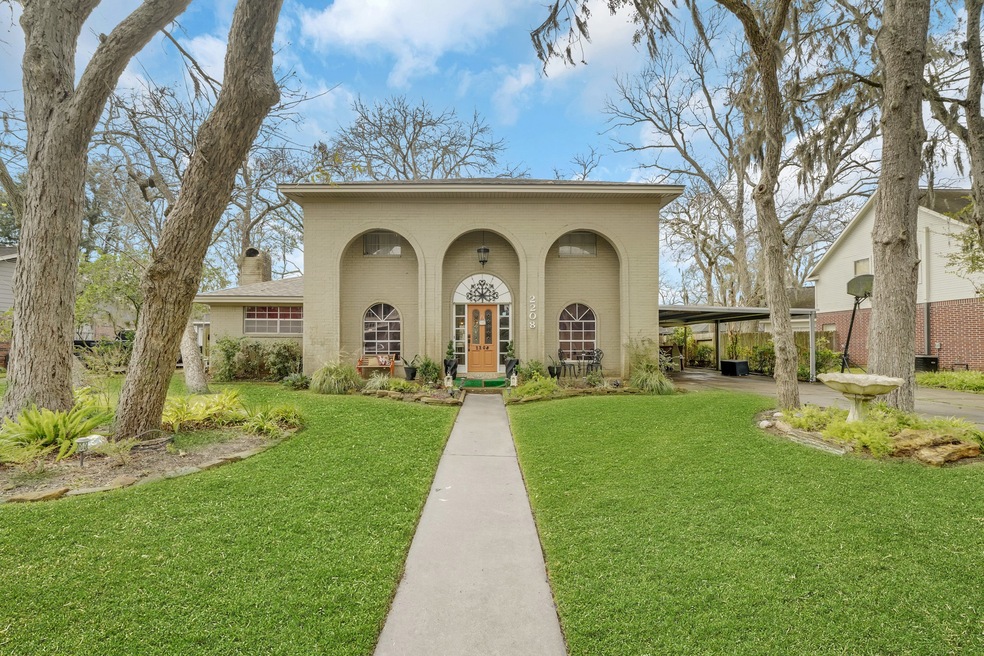 2208 N Belmont Dr, Richmond, TX 77469 - photo 1