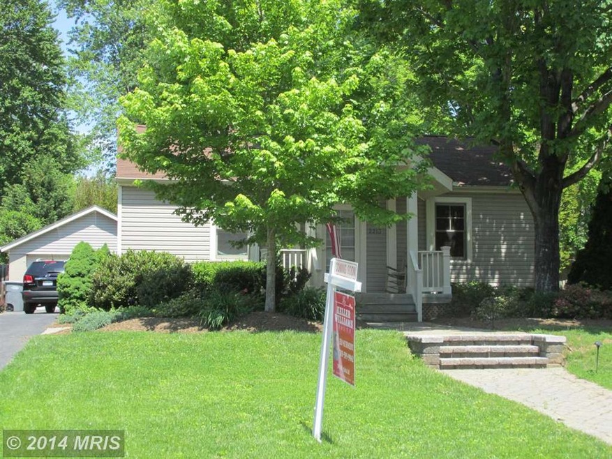 2213 Glenheather Dr, Falls Church, VA 22043 - photo 1