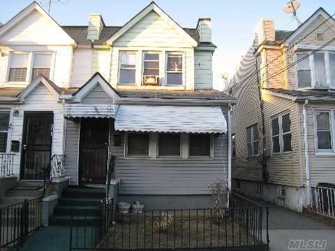 158-15 75th Rd, Flushing, NY 11366 - photo 1