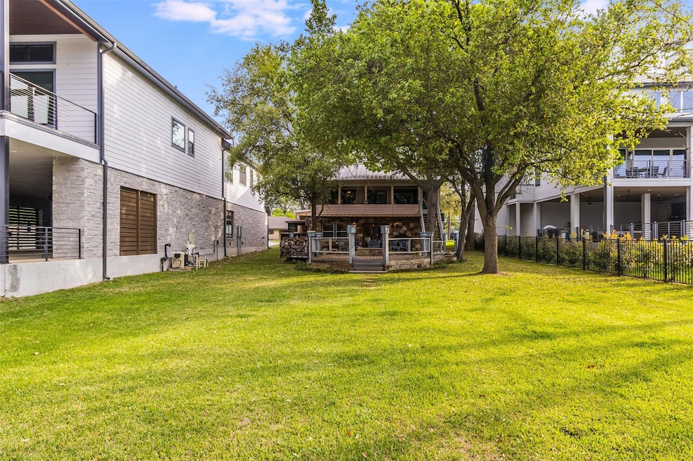For Sale $1,400,000 • Co-Listing Agent