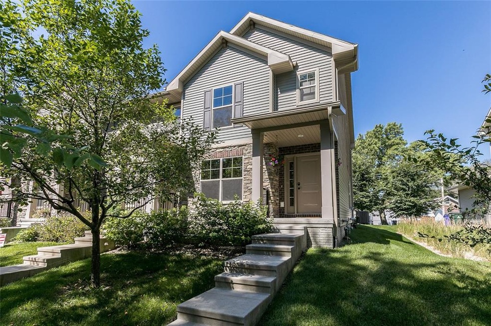 1328 Ellis Blvd NW, Cedar Rapids, IA 52405 - photo 1