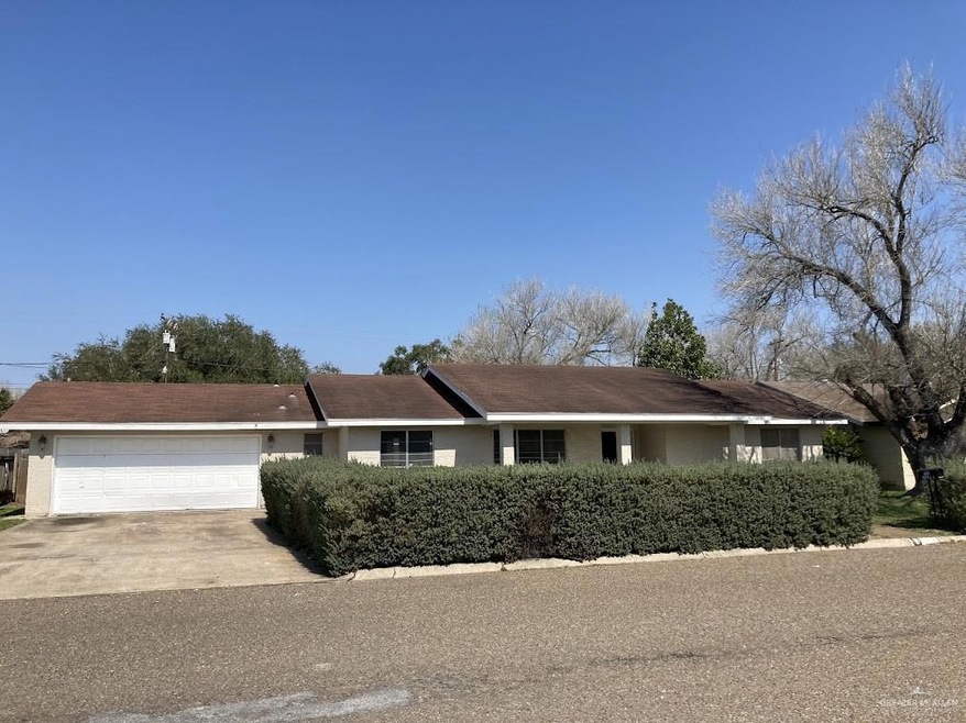 1114 W 4th St, Weslaco, TX 78596 - photo 1