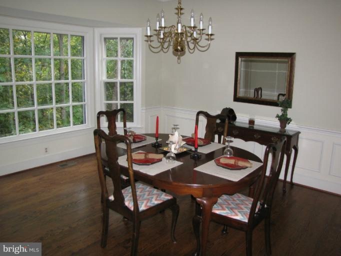 20616 Belwood Ct, Sterling, VA 20165 - photo 1