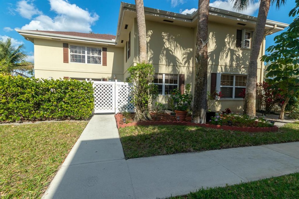 9 Amherst Ct unit D, Royal Palm Beach, FL 33411 - photo 1