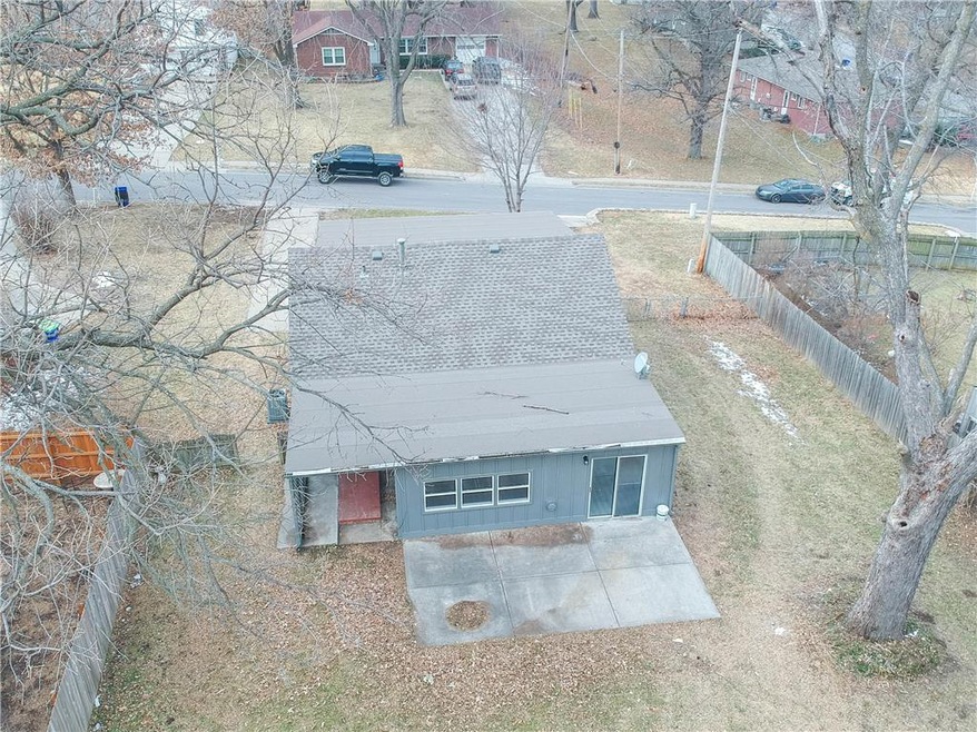 5315 Mastin St, Shawnee, KS 66203 - photo 1