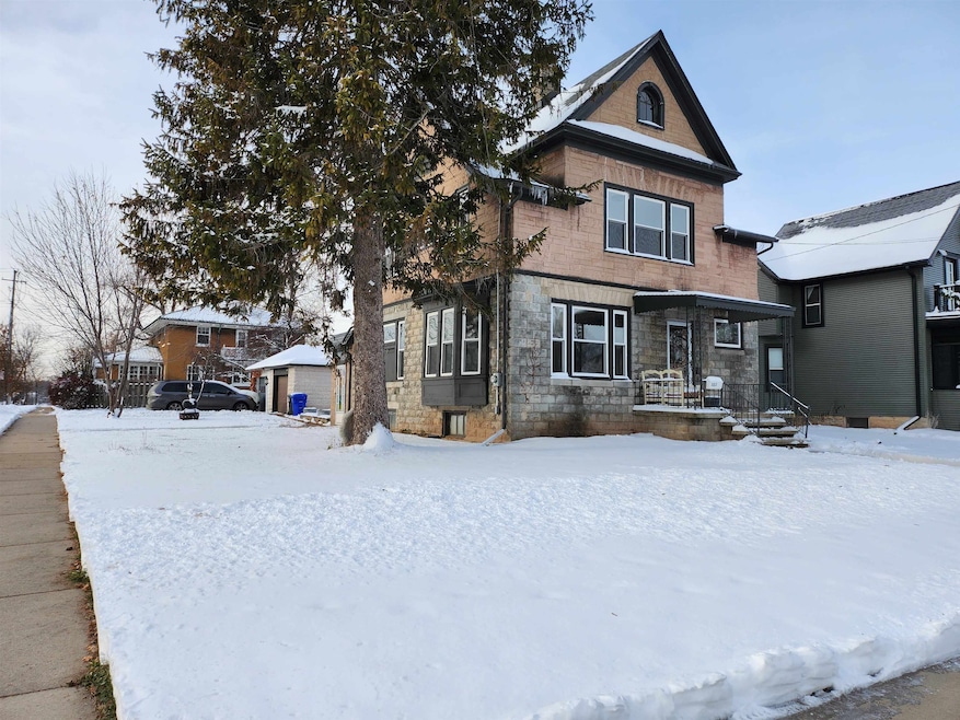 303 Doty St, Kaukauna, WI 54130 - photo 1