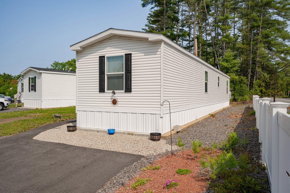 2 Atlas Place, Derry, NH 03038 - photo 1