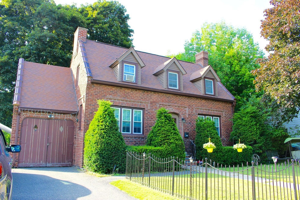 189 Dalton Ave, Pittsfield, MA 01201 - photo 1