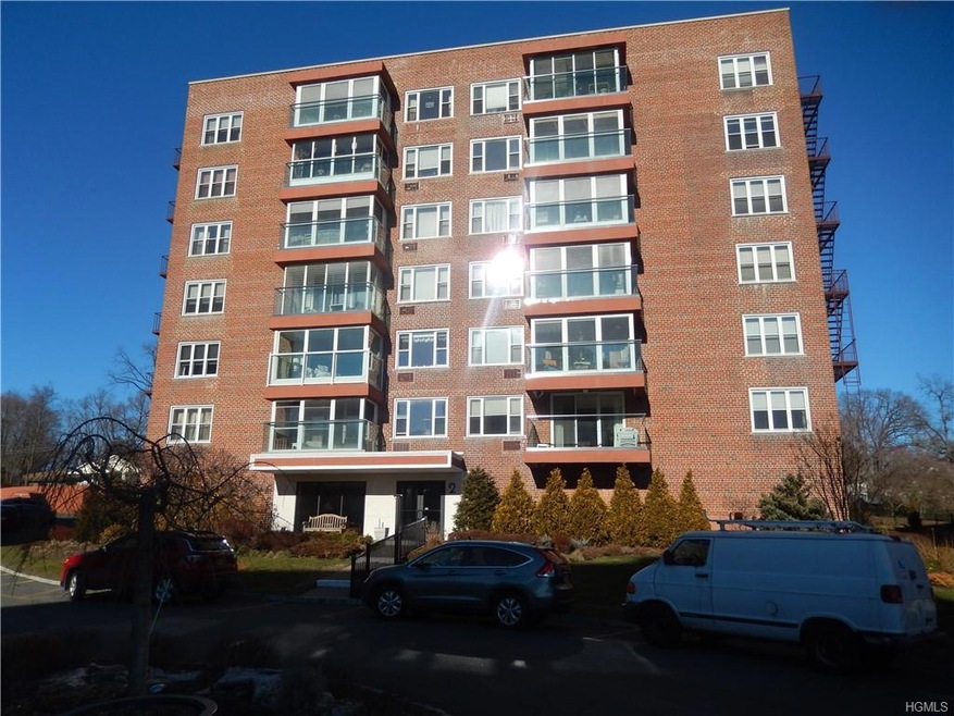 Salisbury Point unit 4C, Nyack, NY 10960 - photo 1