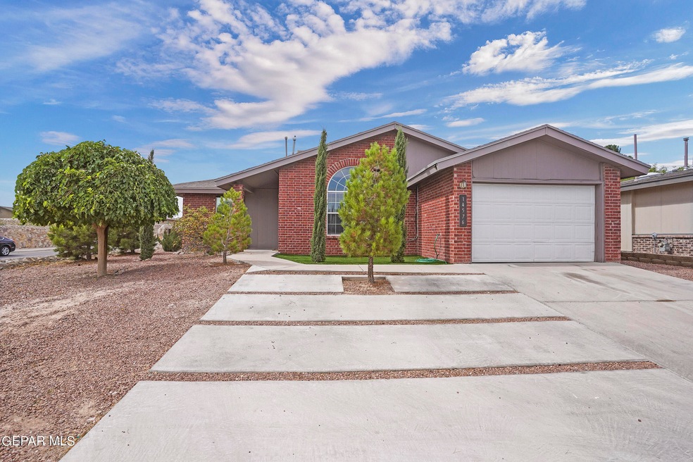 14576 Desierto Lindo Ave, El Paso, TX 79928 - photo 1