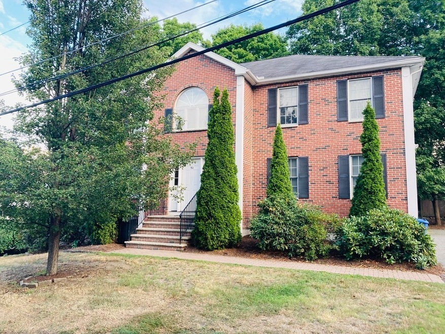 52 Lawrence St unit B, Wakefield, MA 01880 - photo 1