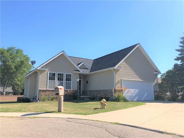 5099 Lake Court Front.jpg