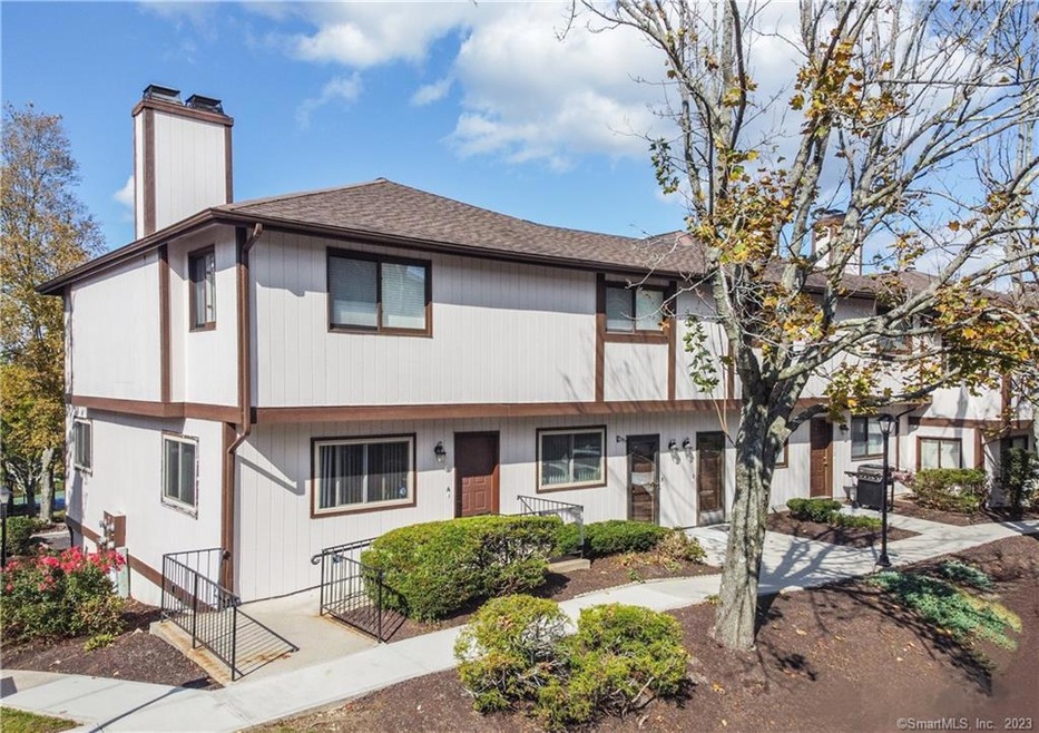 27 Crows Nest Ln Unit 3B, Danbury, CT 06810 MLS 170605611