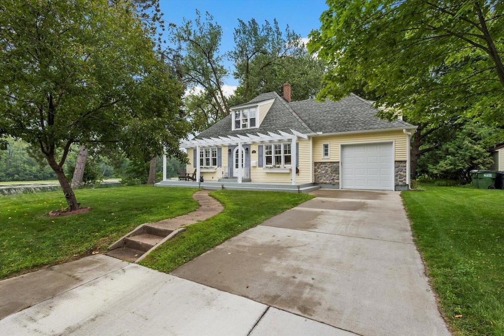 Sold $427,500 • Co-Listing Agent