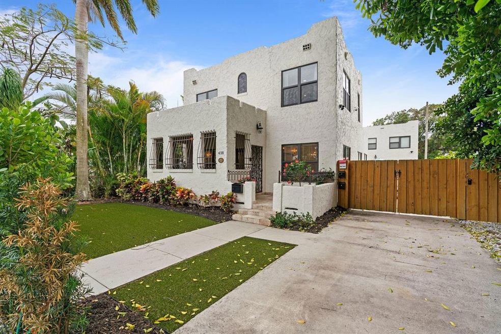 438 36th St, West Palm Beach, FL 33407 - photo 1