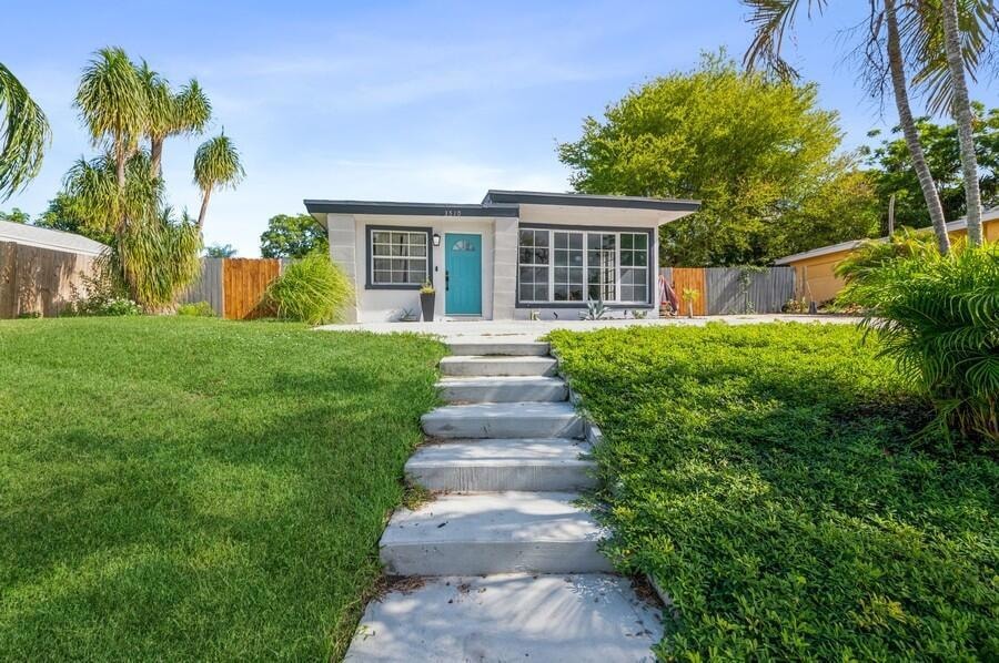 3510 Westview Ave, West Palm Beach, FL 33407 - photo 1